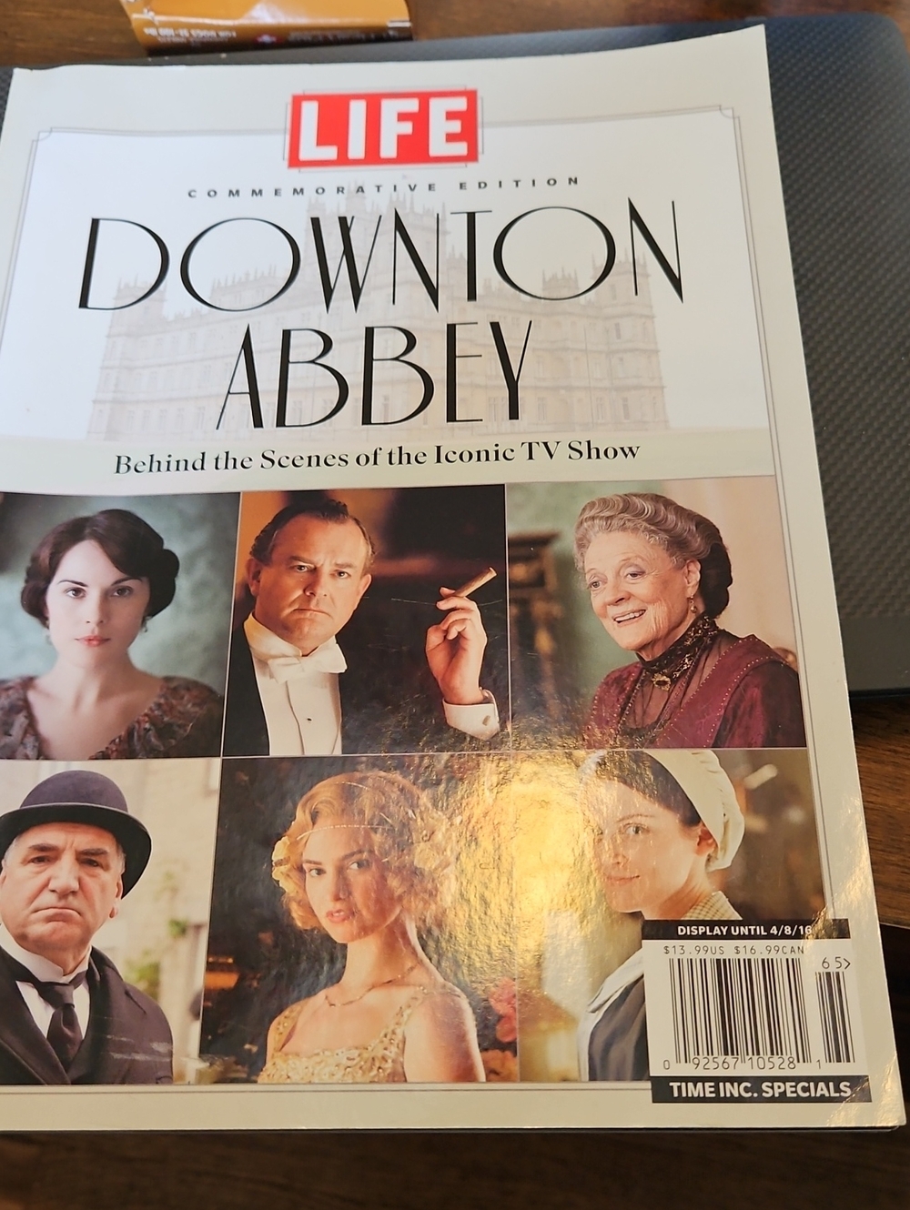 Life COMMEMORATIVE EDITION OF DOWNTON ABBEY